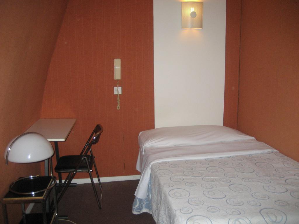 Hotel Meteore パリ 部屋 写真